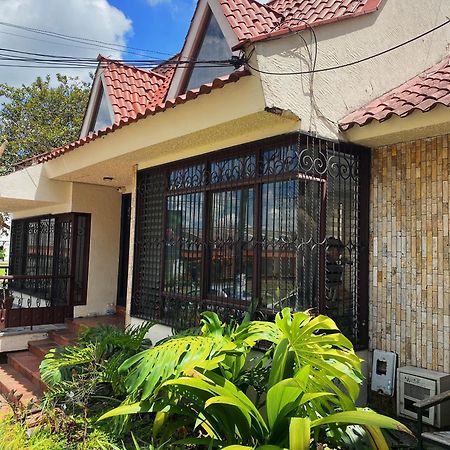 Casa En Llamas Armenia Kültér fotó